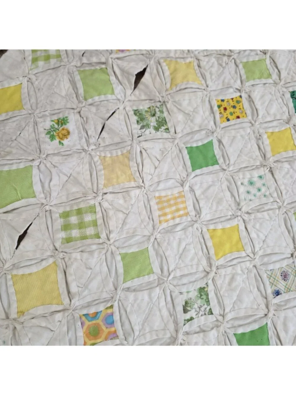 Vintage Handmade Cathedral Window Cutter Quilt Green Yellow 88 x 59